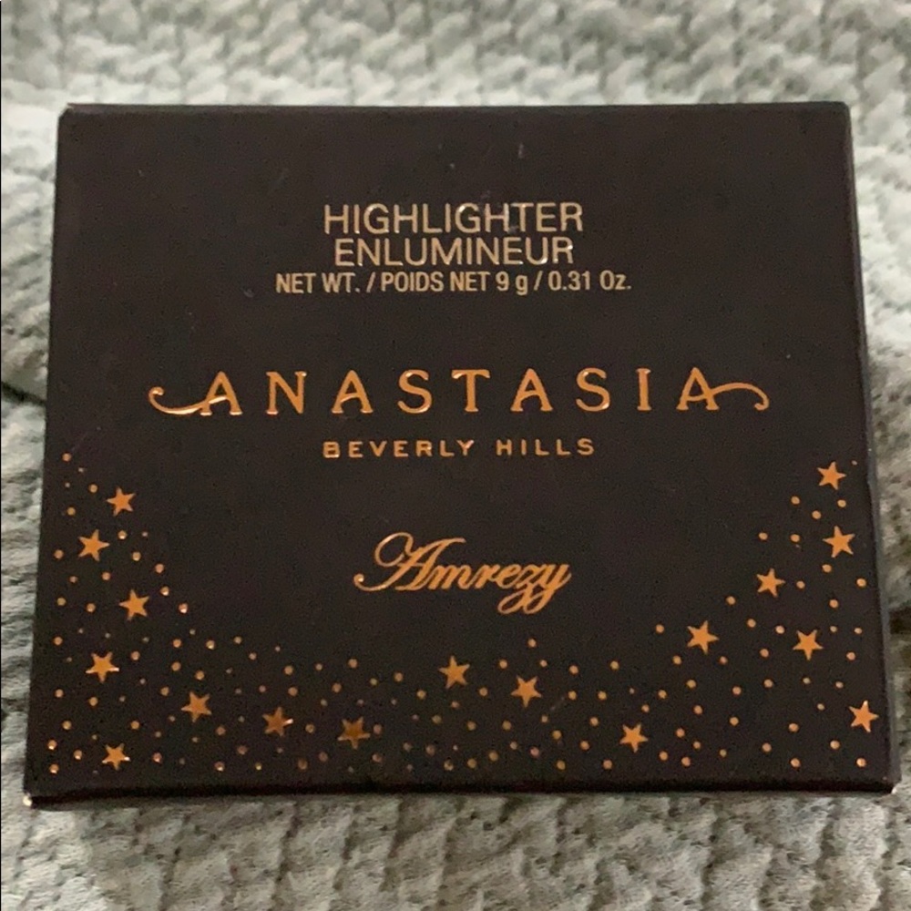 Anastasia Amrezy  ****sold on Mercari****